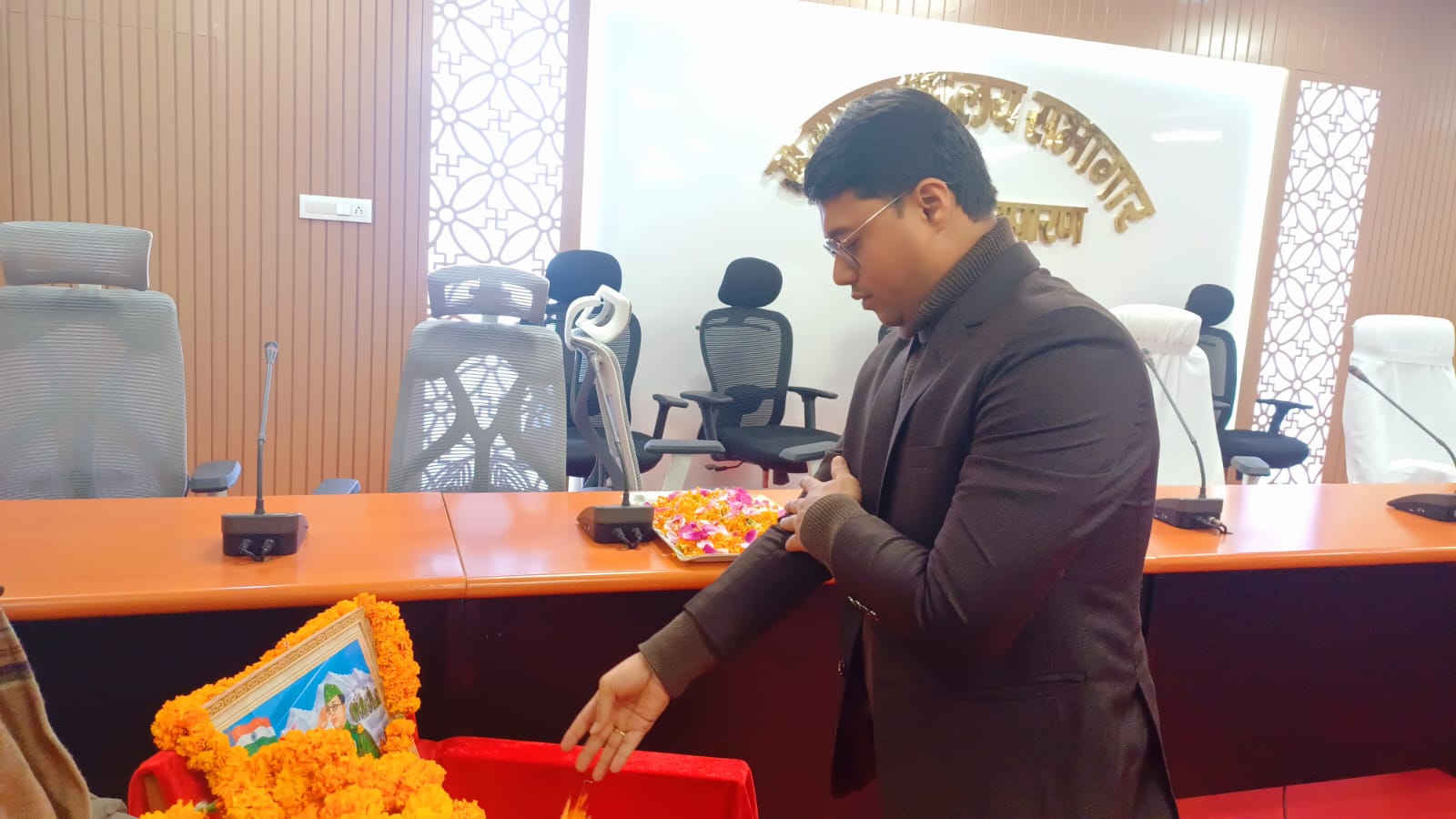 भारत को आजादी दिलाने में नेताजी का अहम योगदान : प्रभारी जिला पदाधिकारी।