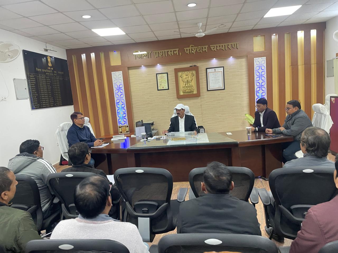 लाभुकों को ससमय खाद्यान मिले, इसे हर हाल में करें सुनिश्चित : जिलाधिकारी