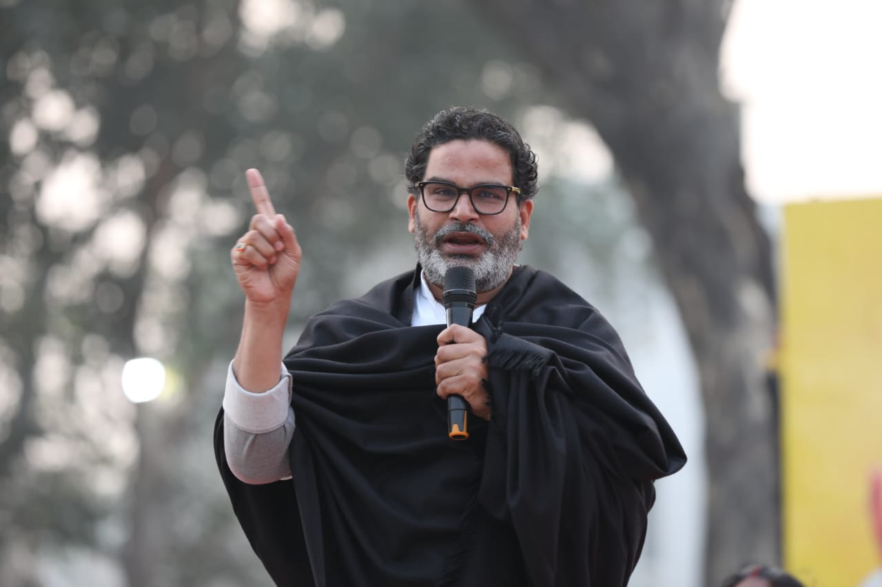 PK का नीतीश कुमार पर बड़ा हमला, बोले – अगर नीतीश कुमार बिना कागज देखे अपने मंत्रियों का नाम और विभाग बता दें