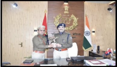 चंपारण रेंज के डीआईजी ने किया बेतिया एसपी कार्यालय का निरीक्षण चंपारण रेंज के डीआईजी ने किया बेतिया एसपी कार्यालय का निरीक्षण