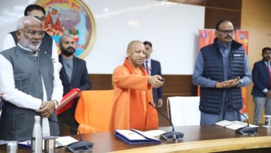 सीएम योगी ने किया आकाशवाणी के एफएम चैनल ‘कुम्भवाणी’ का शुभारंभ