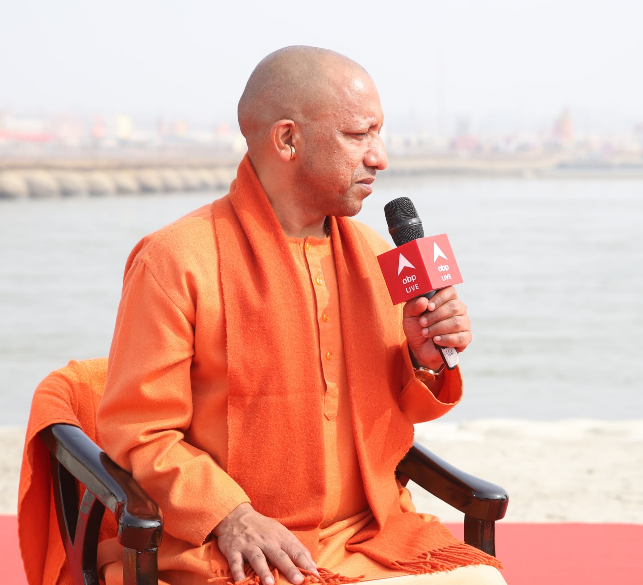 दिल्ली में जितना अधिकार केजरीवाल का उतना अन्य राज्यों से आए लोगों का- सीएम योगी