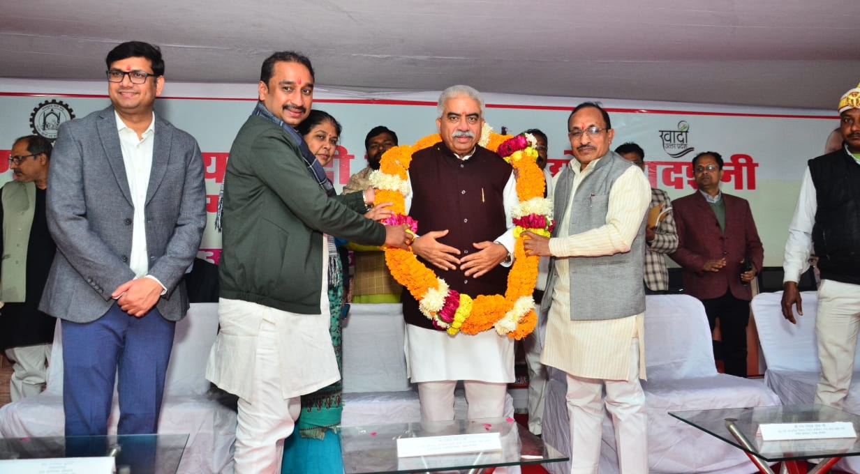 खादी एवं ग्रामोद्योग प्रदर्शनी-2025 का भव्य उद्घाटन, स्वदेशी अभियान को बढ़ावा देने का आह्वान