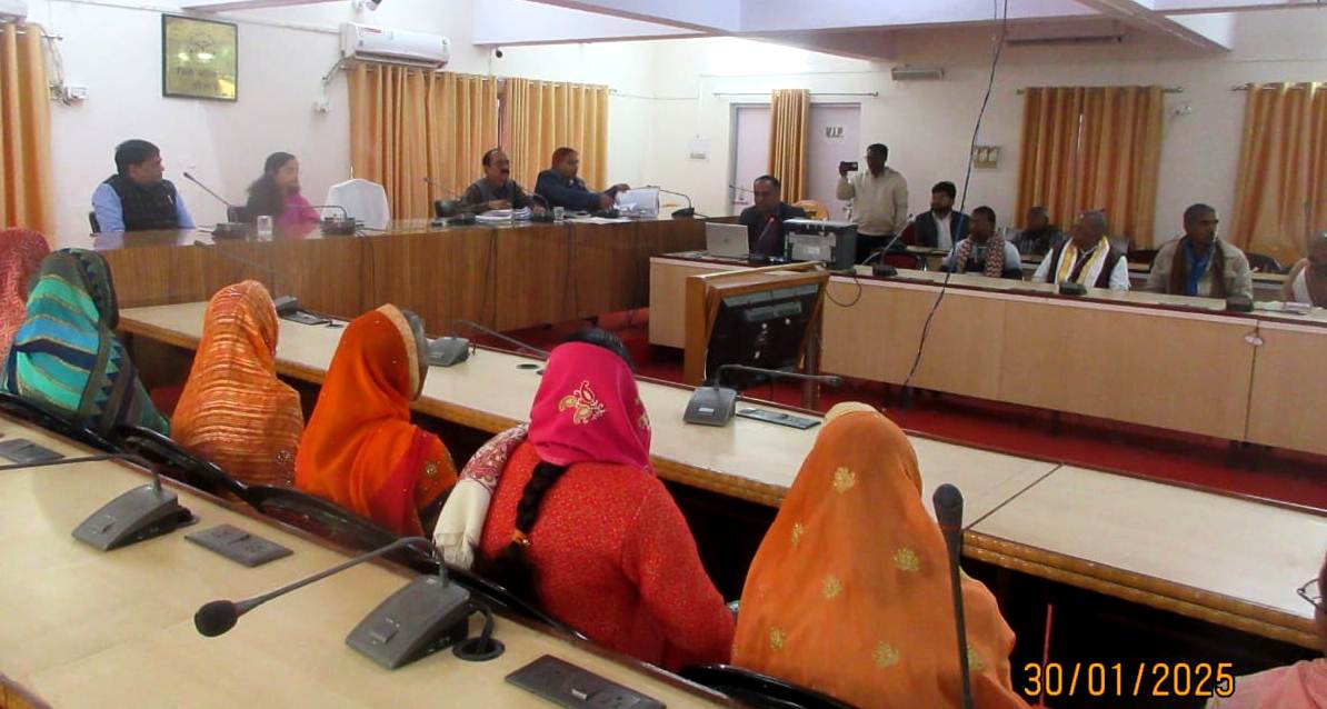 स्वदेशी दो गायों की डेयरी इकाईयों की स्थापना के लिए 12 महिला व 12 परूषों का ई-लाटरी के माध्यम किया गया चयन स्वदेशी दो गायों की डेयरी इकाईयों की स्थापना के लिए 12 महिला व 12 परूषों का ई-लाटरी के माध्यम किया गया चयन
