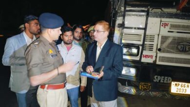 रानीताली में भीषण सड़क दुर्घटना का जिलाधिकारी व पुलिस अधीक्षक द्वारा मौके पर जाकर स्थलीय निरीक्षण किया