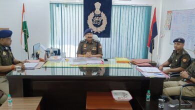 पुलिस महानिरीक्षक द्वारा मीरजापुर में परिक्षेत्र के पुलिस अधीक्षकगण के साथ की गयी अपराध समीक्षा बैठक.