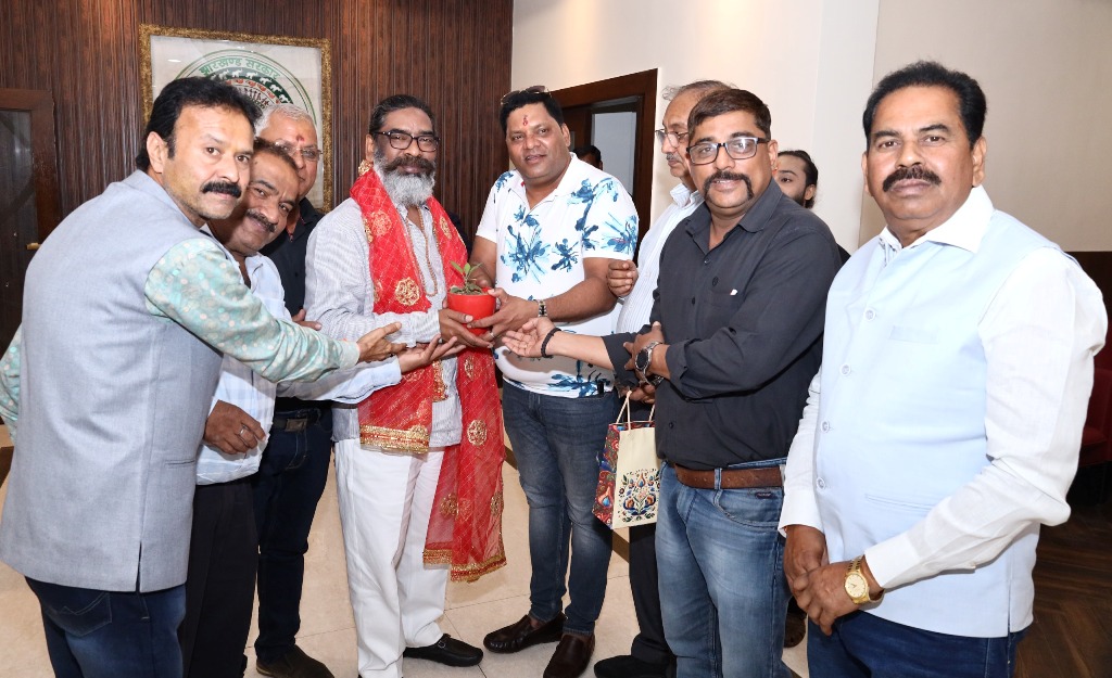 मुख्यमंत्री हेमन्त सोरेन से श्री शिव बारात आयोजन महासमिति पहाड़ी मंदिर के एक प्रतिनिधिमंडल ने की मुलाकात