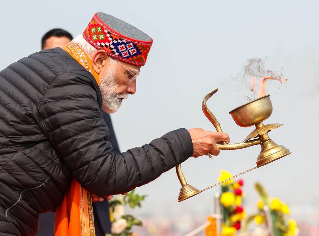 प्रयागराज के दिव्य-भव्य महाकुम्भ में आस्था, भक्ति और अध्यात्म का संगम हर किसी को कर रहा अभिभूतः पीएम
