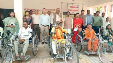  सोनभद्र के 37वें स्थापना दिवस के अवसर पर विकास भवन के पंचायत रिसोर्स सेन्टर में विचार गोष्ठी का आयोजन