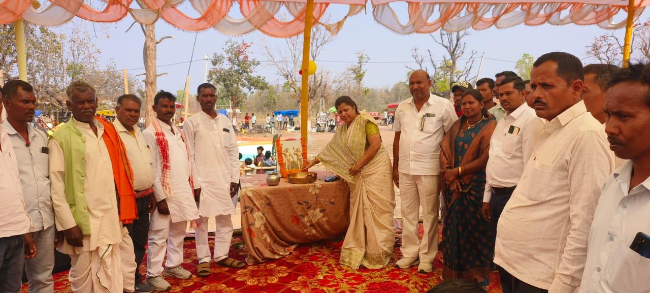 भुलाई नहीं जा सकती नीलांबर पीतांबर की शहादत- लवली गुप्ता