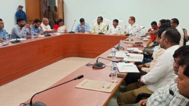 वनाधिकार अधिनियम के तहत सरकार द्वारा संचालित योजनाओं से पात्र व्यक्तियों को किया जाये लाभान्वित-मंत्री