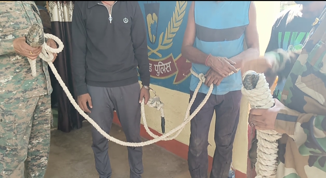 कर रहे थे प्लांट में चोरी, सीआईएसएफ ने धर दबोचा, तीन चोर गिरफ्तार