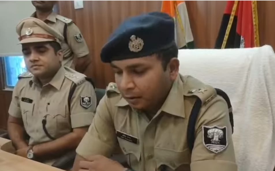 सीतामढ़ी पुलिस अधीक्षक ने कीया हत्याकांड का खुलासा