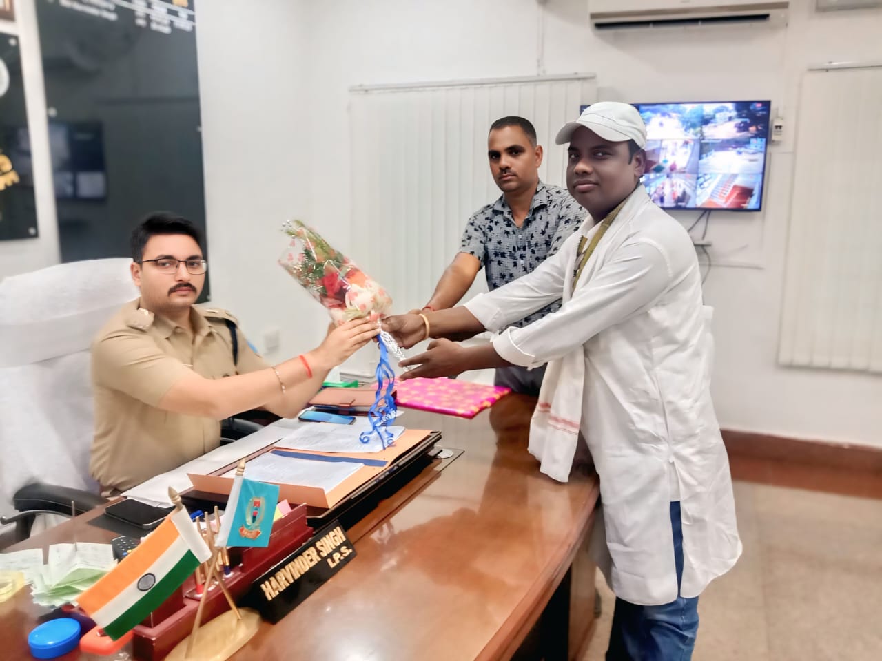 कांग्रेस नेता रामकिशुन रविदास ने बोकारो डीसी, आईजी व एसपी से कि शिष्टाचार मुलाकात 