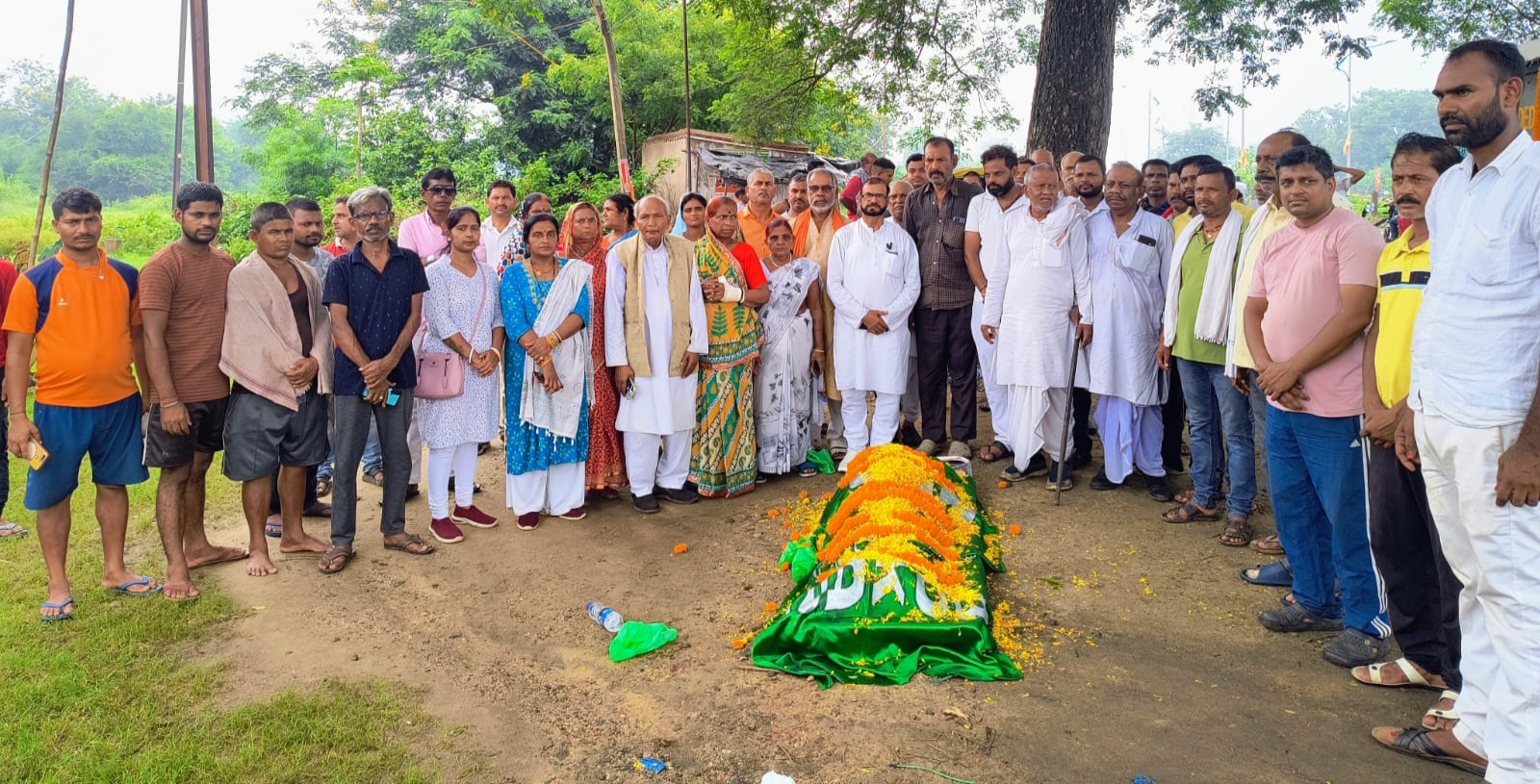 जिले में सरकारी स्वास्थ्य व्यवस्था लचर, 108 एम्बुलेंस सेवा में जरूरी सुविधाओं का है अभाव : राजद