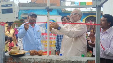 जागेश्वर बिहार के गरहवा टोला में उप प्रमुख ने डीप बोरिंग का उद्घाटन किया 