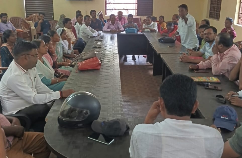 गोमिया प्रखंड पंचायत सहायक संघ का गठन, अध्यक्ष बने हेमू यादव 