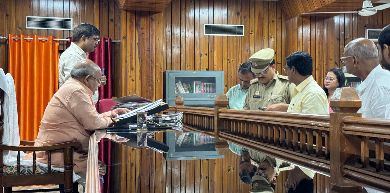 उत्तर प्रदेश पिछड़ा वर्ग राज्य आयोग के अध्यक्ष राजेश वर्मा ने 38 शिकायती मामलों पर जनसुनवाई की