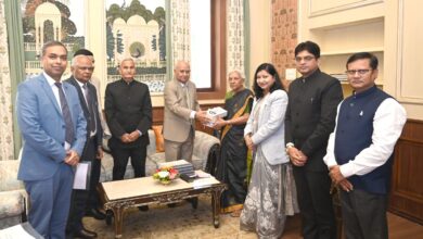 लोक आयुक्त न्यायमूर्ति संजय मिश्र ने वर्ष 2024 का वार्षिक प्रतिवेदन राज्यपाल को सौंपा