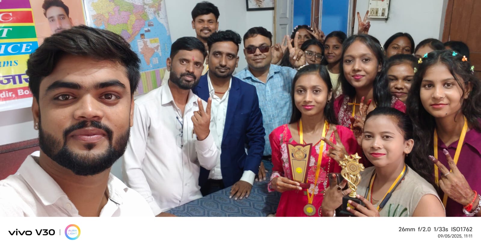 गोमिया के शिक्षण संस्थानों में शिक्षक दिवस समारोह हर्षोल्लास के साथ मनाया गया