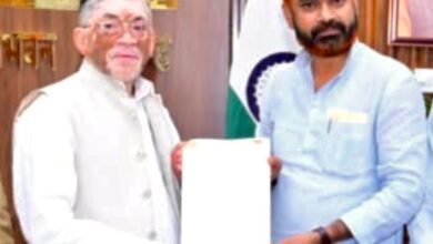 कुमार अमित ने प्लांट के विस्तारीकरण और पत्रकारों को स्वास्थ्य बीमा और पेंशन उपलब्ध कराने की माँग को लेकर राज्यपाल को सौंपा ज्ञापन