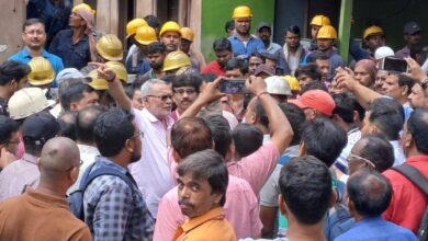 अंधेर नगरी चौपट राजा,अधिकारी मजदूरो का पेट काट लें रहे है पीआरपी का मजा : राजेंद्र सिंह