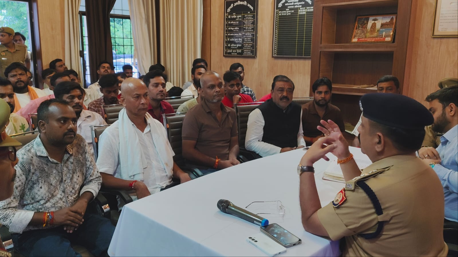 त्यौहारों को लेकर थाना रॉबर्ट्सगंज पर पीस कमेटी मीटिंग सम्पन्न