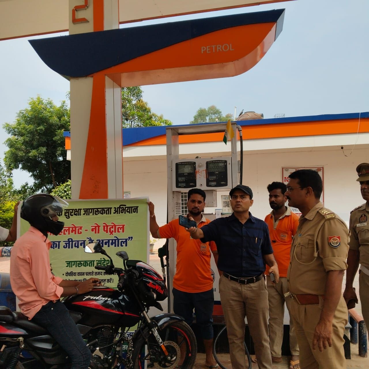 पुलिस अधीक्षक सोनभद्र के निर्देशन में अवैध वाहनों एवं यातायात नियमों के उल्लंघन के विरुद्ध सघन अभियान