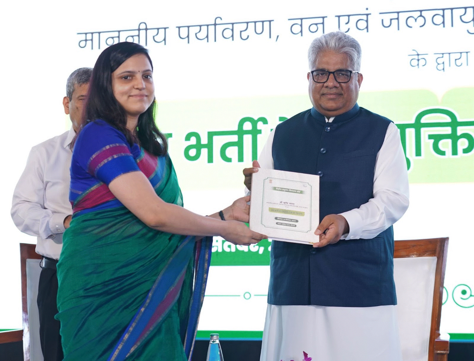 सामाजिक व्यवहार में बदलाव लाने और सामूहिक पर्यावरणीय चेतना के लिए विज्ञान और समाजशास्त्र दोनों की आवश्यकता है