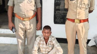 थाना चोपन पुलिस ने 1 शातिर चोर को किया गिरफ्तार, कब्जे से चोरी की 5 बैटरी बरामद थाना चोपन पुलिस ने 1 शातिर चोर को किया गिरफ्तार, कब्जे से चोरी की 5 बैटरी बरामद