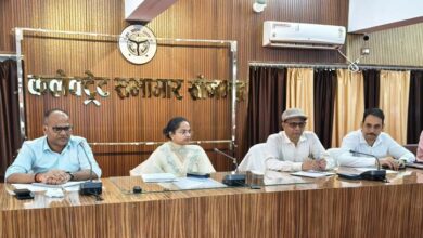 जनसुनवाई समाधान पोर्टल पर जन शिकायतों के त्वरित एवं गुणवत्ता पूर्ण निस्तारण हेतु अधिकारियों के साथ बैठक जनसुनवाई समाधान पोर्टल पर जन शिकायतों के त्वरित एवं गुणवत्ता पूर्ण निस्तारण हेतु अधिकारियों के साथ बैठक