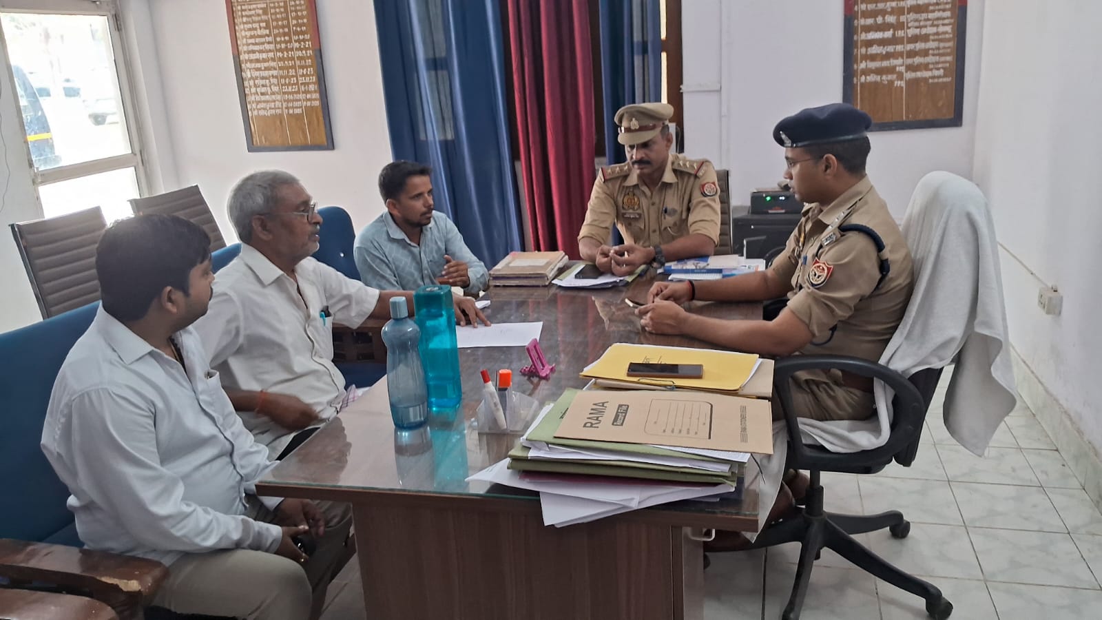 जनपद के समस्त थानों पर आयोजित किया गया “थाना समाधान दिवस” जनपद के समस्त थानों पर आयोजित किया गया “थाना समाधान दिवस”