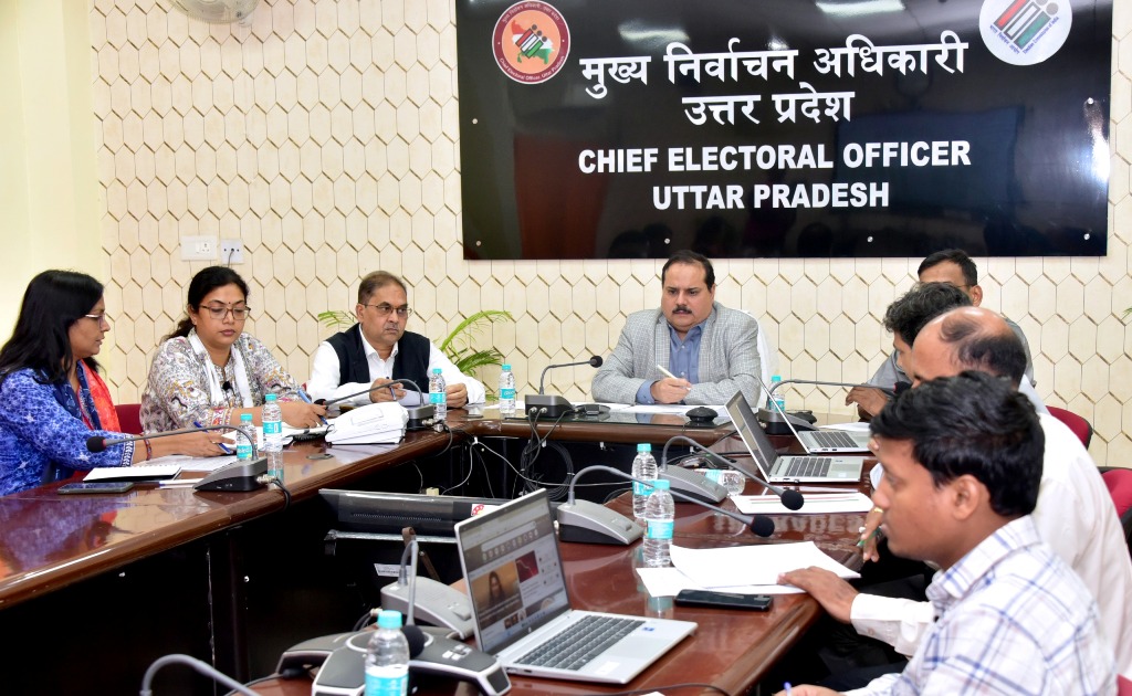 मुख्य निर्वाचन अधिकारी ने जिला निर्वाचन अधिकारियों के साथ वर्चुअल बैठक कर प्रगति की समीक्षा की