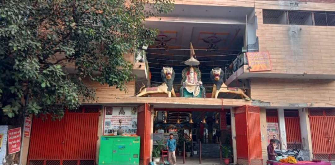 मंदिर हड़पने के लिए धोखाधड़ी, अदालती आदेश पर एफआईआर, दर्ज ।