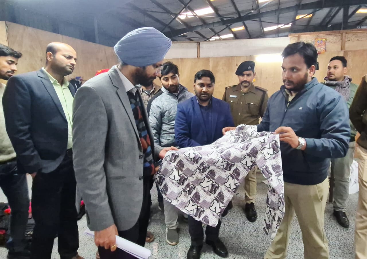 जिला पदाधिकारी ने किया चनपटिया स्टार्टअप जोन का निरीक्षण