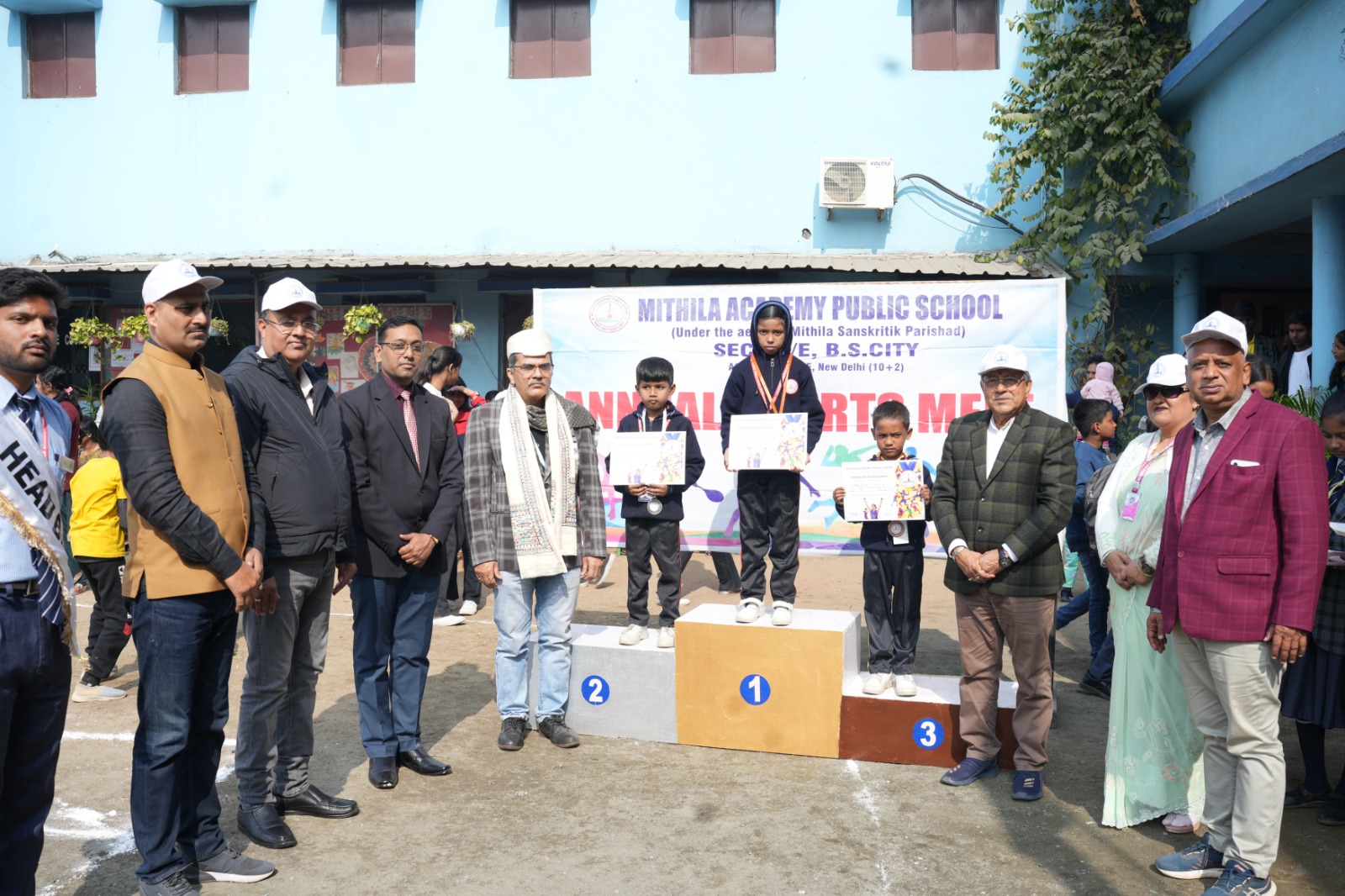 सांस्कृतिक प्रस्तुतियों से बच्चों ने बिखेरी छटा 