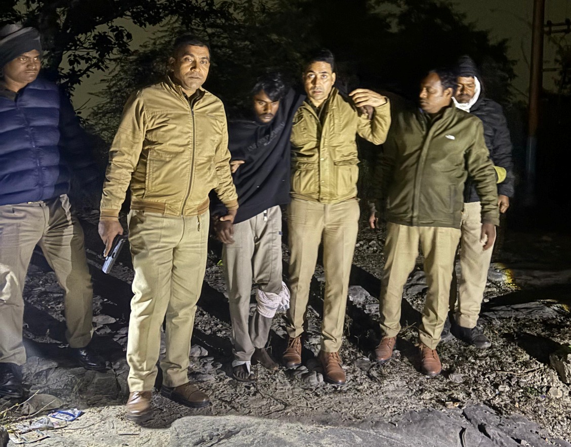 पुलिस मुठभेड़ में जेवरात की लूट की घटना में संलिप्त 1 अभियुक्त गिरफ्तार,