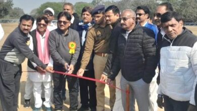 अंबेडकर स्टेडियम-क्रिकेट मैच में प्रशासन की टीम रही चैम्पियन