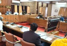 तेज रफ्तार एवं ओवर लोड़िग वाहनों के विरूद्ध कार्यवाही सुनिश्चित की जायें। जिलाधिकारी