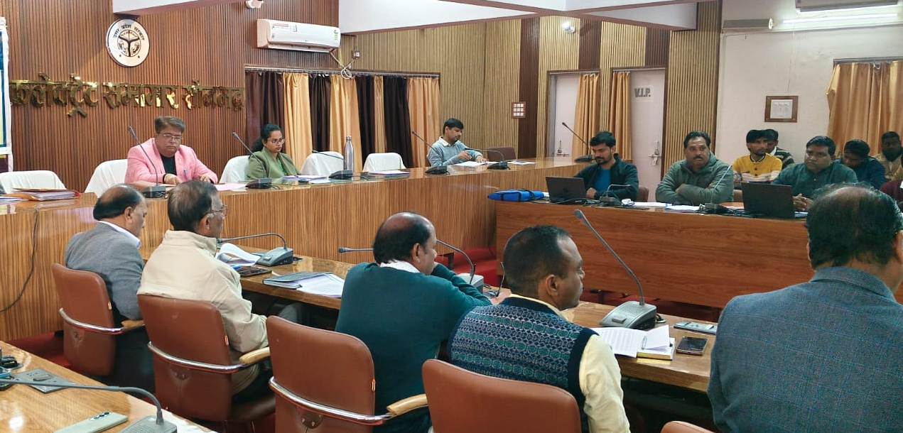 जिला स्वास्थ्य समिति की बैठक, टीकाकरण अभियान में लाये तेजी-मुख्य विकास अधिकारी