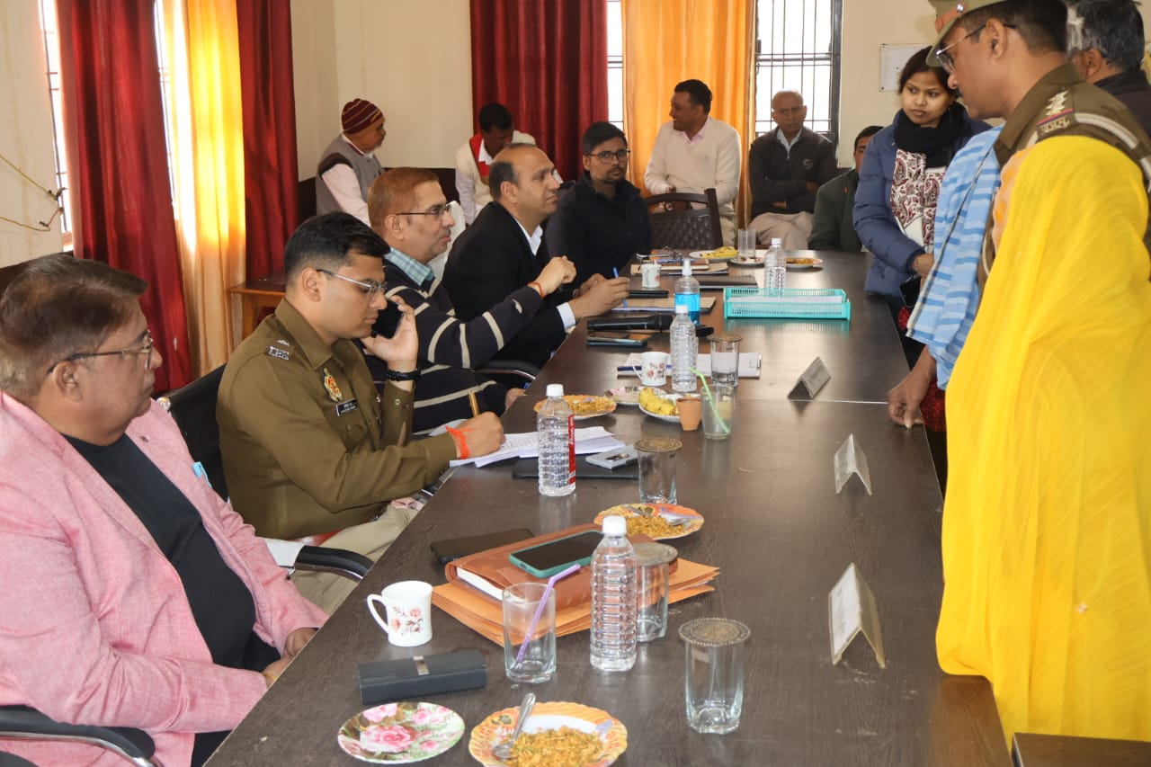 संपूर्ण समाधान दिवस में जिलाधिकारी एवं पुलिस अधीक्षक ने सुनी जनसमस्याएं, त्वरित निस्तारण के दिए निर्देश