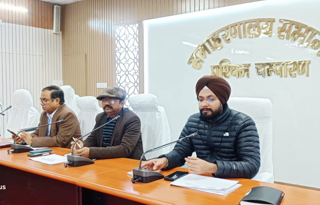 जिले के सभी आंगनबाड़ी केंद्रों का नियमित संचालन सुनिश्चित करें : जिला पदाधिकारी