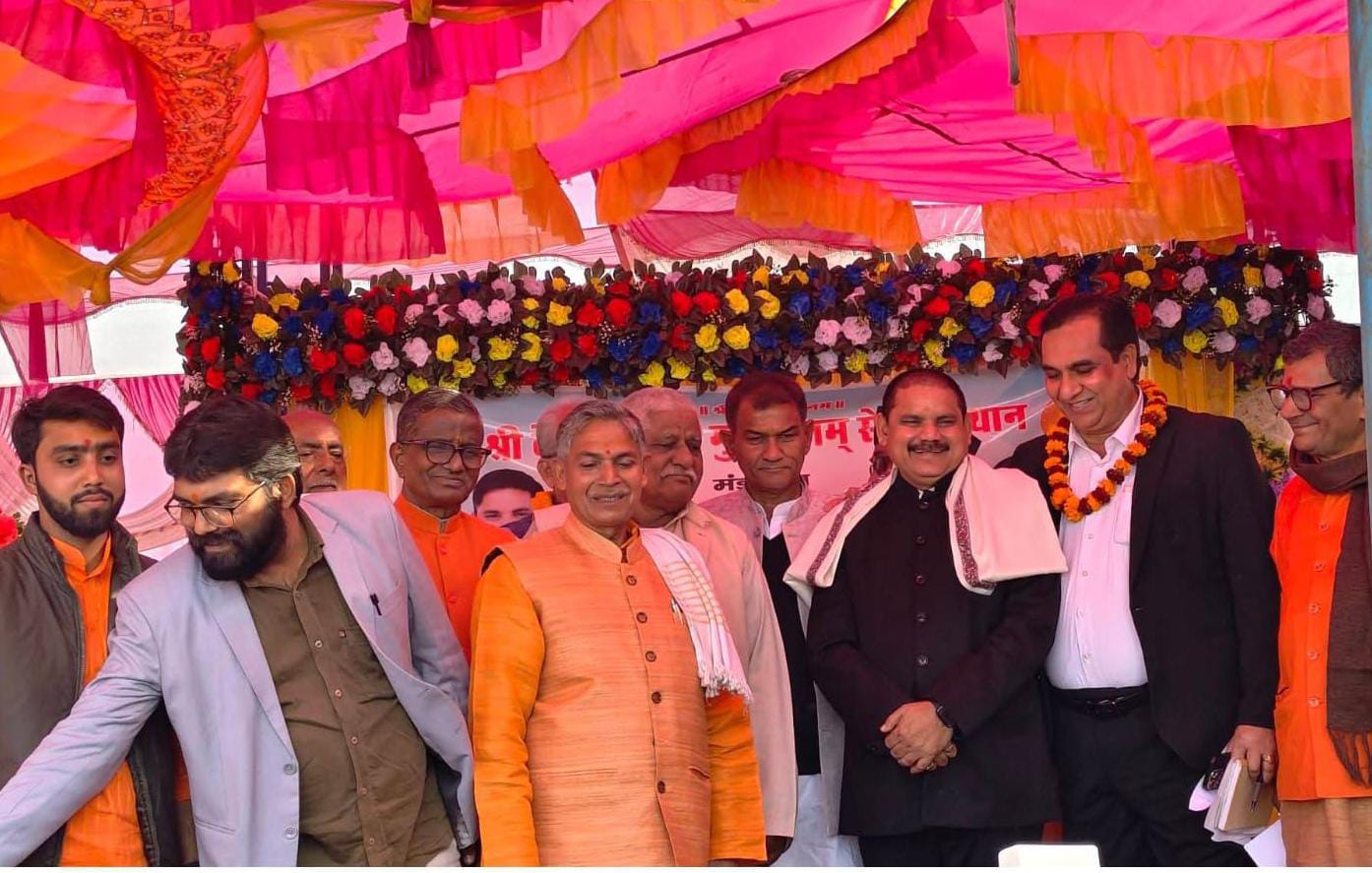 मंझरिया में भारतीय ज्ञान परंपरा को नई ऊर्जा हेतु वेद विज्ञान गुरुकुलम के उद्घाटन में एपी पाठक शामिल मंझरिया में भारतीय ज्ञान परंपरा को नई ऊर्जा हेतु वेद विज्ञान गुरुकुलम के उद्घाटन में एपी पाठक शामिल