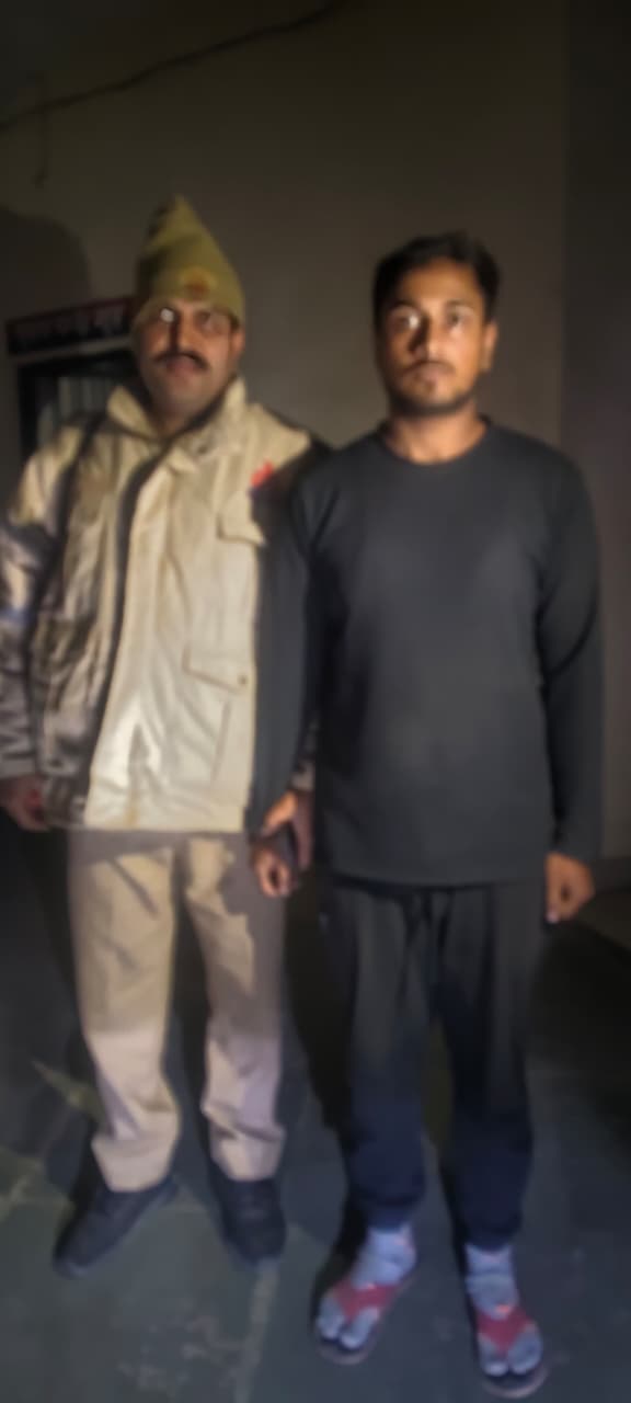 सोशल मीडिया पर धार्मिक भावनाओं को आहत करने के मामले में सोनभद्र पुलिस की सख्त कार्रवाई, अभियुक्त गिरफ्तार