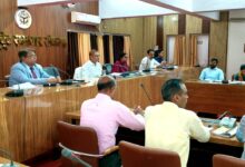 आयुष्मान कार्ड निर्माण में तेजी लाने के निर्देश, लापरवाही पर होगी सख्त कार्रवाई-जिलाधिकारी