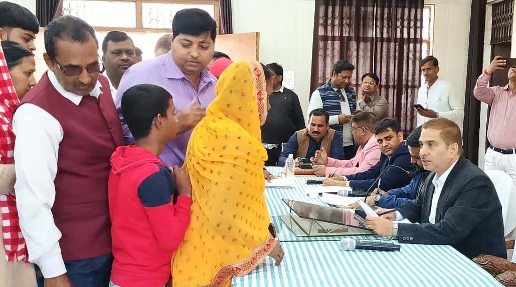 शिकायतकर्ताओं की शिकायतों का निस्तारण गुणवत्तापूर्ण व समयबद्ध तरीके से किया जाये सुनिश्चित-जिलाधिकारी