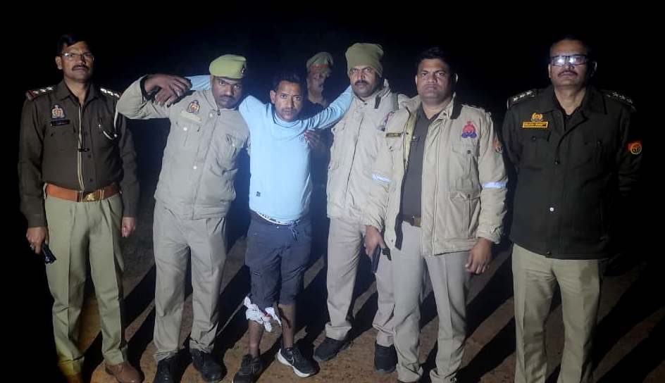 पशु तस्कर/गैंगस्टर एक्ट के वांछित अभियुक्त मुठभेड़ में गिरफ्तार, पशु तस्कर/गैंगस्टर एक्ट के वांछित अभियुक्त मुठभेड़ में गिरफ्तार,