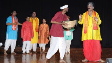 झूठ, लालच और ठहाकों का मंचन: ‘मोटे राम का निमंत्रण’ से नाट्य समारोह की शानदार शुरुआत