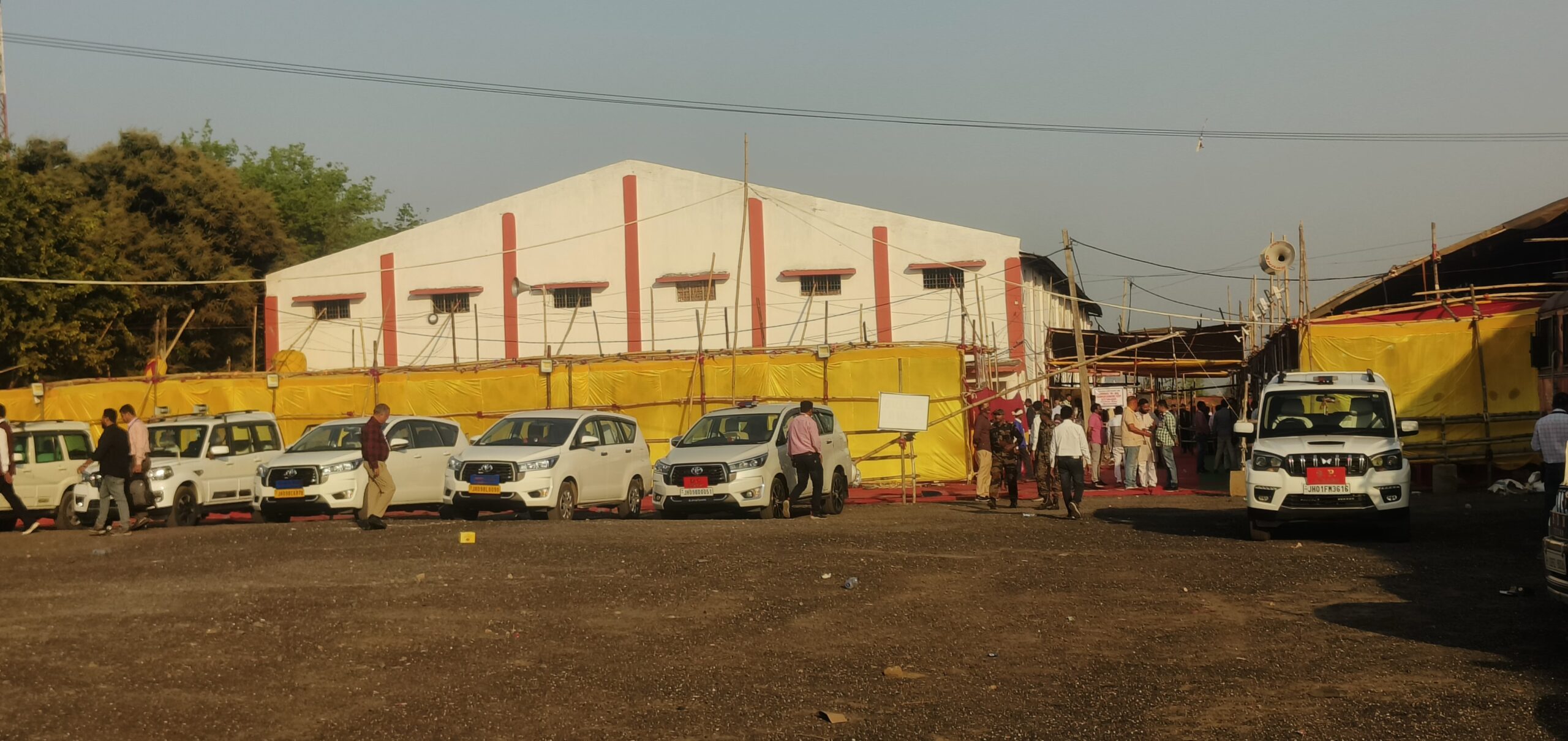 महापौर पद की मतगणना –  पहला राउंड में जमील अंसारी आगे तो अविनाश दुसरे पायदान पर 