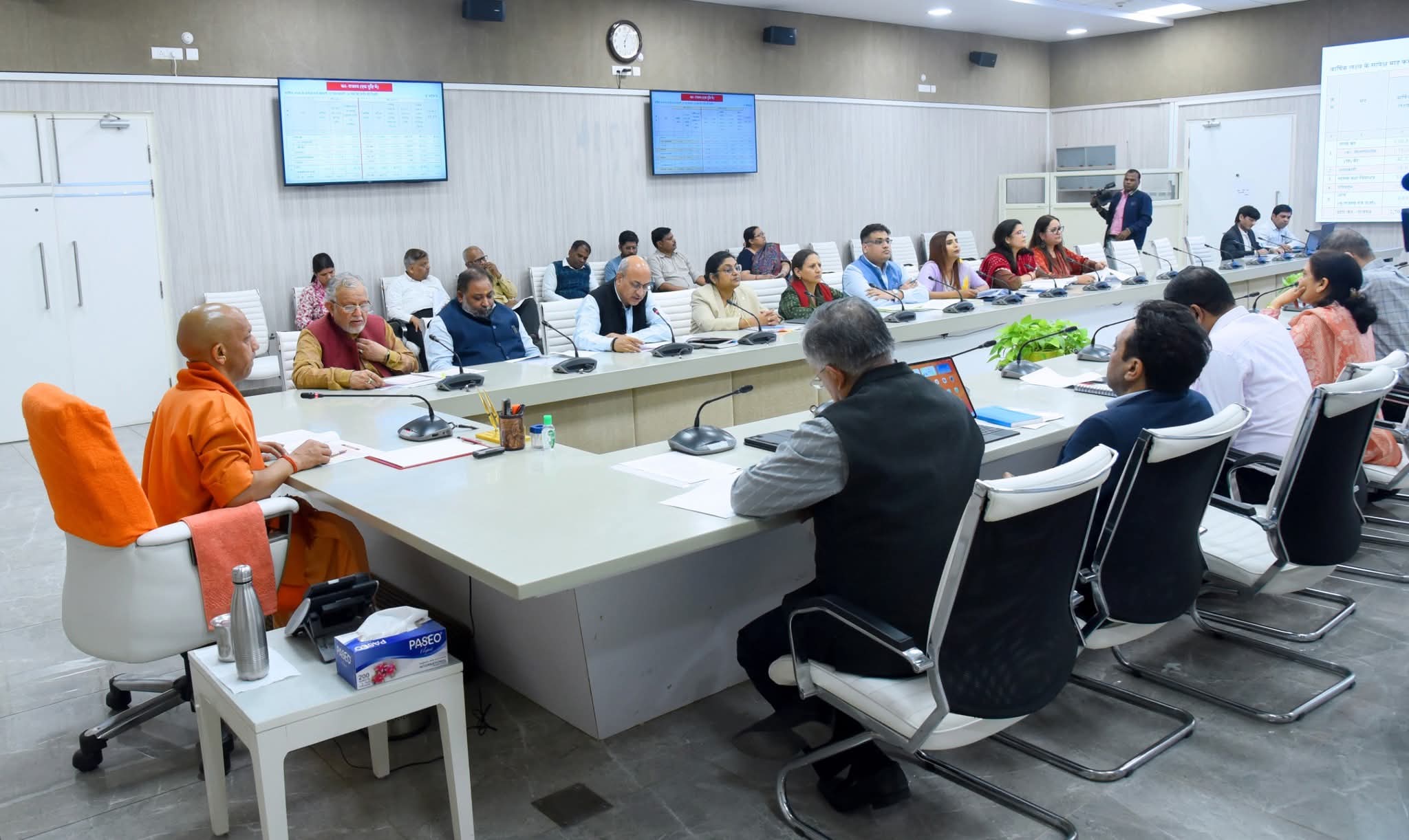 मुख्यमंत्री ने खनन विभागों द्वारा प्रस्तुत लक्ष्यों और उपलब्धियों का आकलन किया